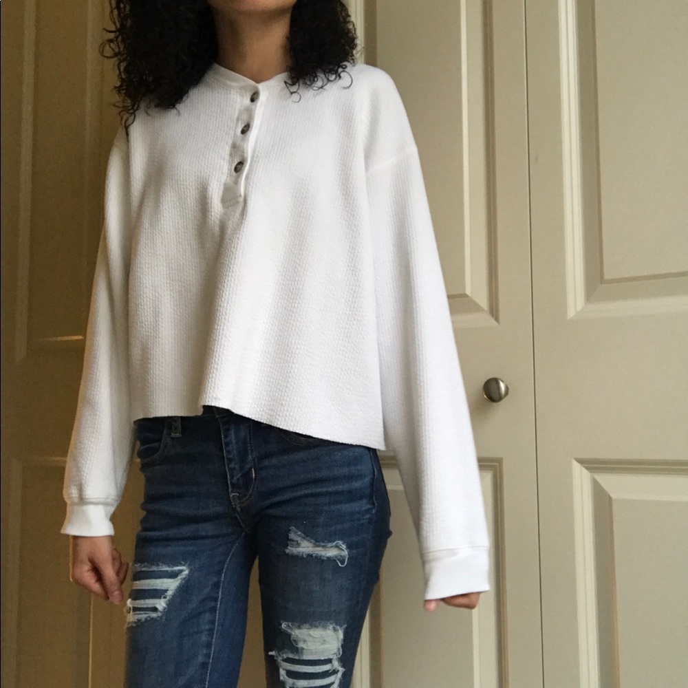 Cropped Sweatshirt - Picture 2 of 8